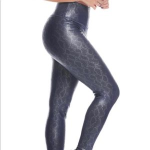 NEW Drakon Leggings Animal Print